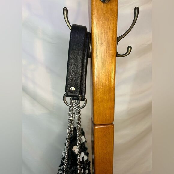 Black White Leather Purse Flowers Applique Shoulder Bag Glam Luxury Amerileather - Picture 5 of 12